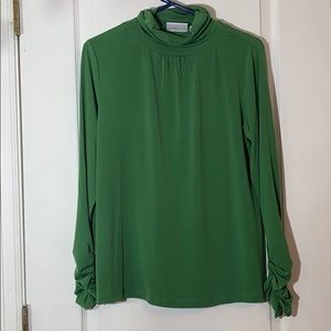Green Turtle Neck